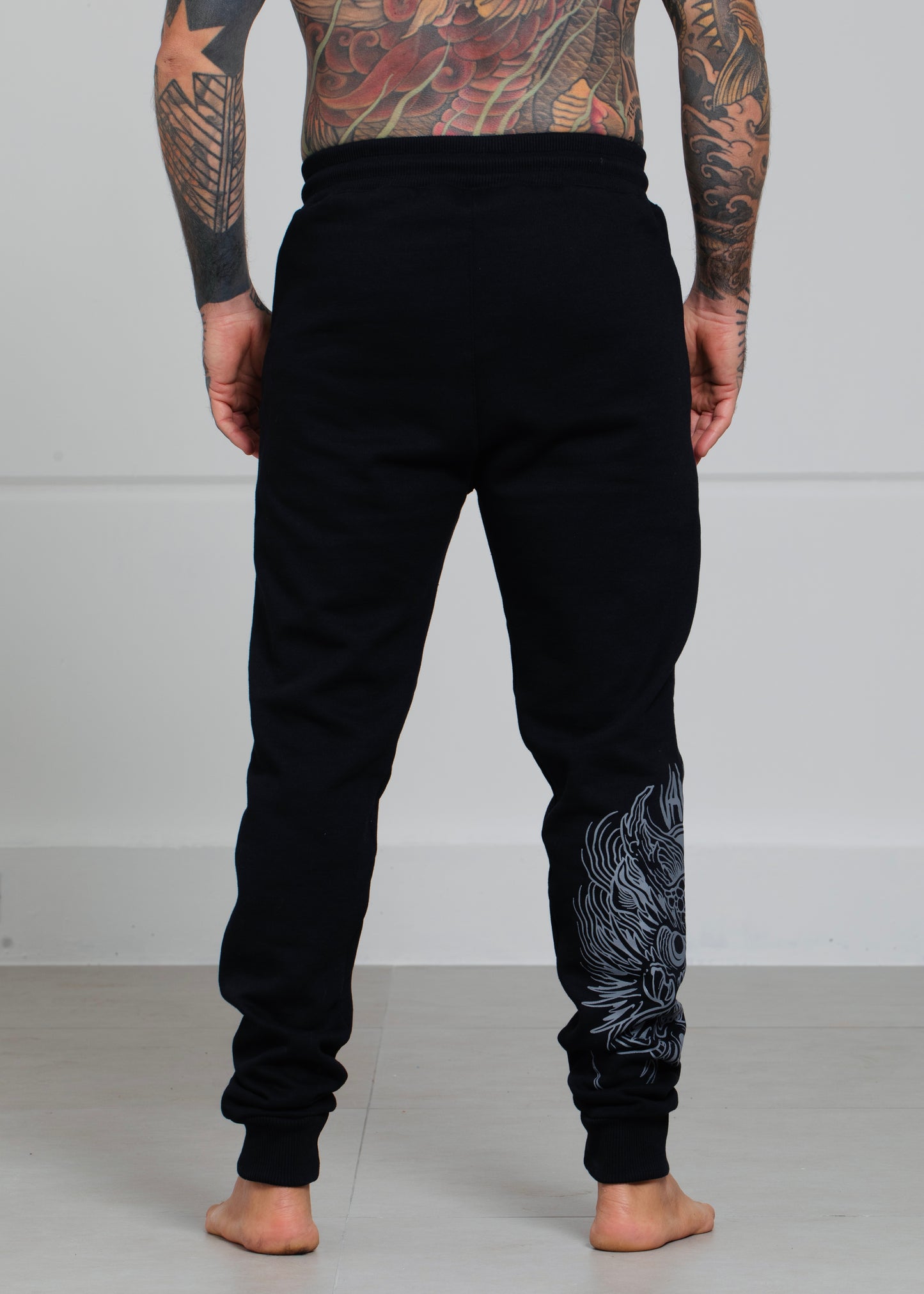 CALÇA DE MOLETOM PRETA